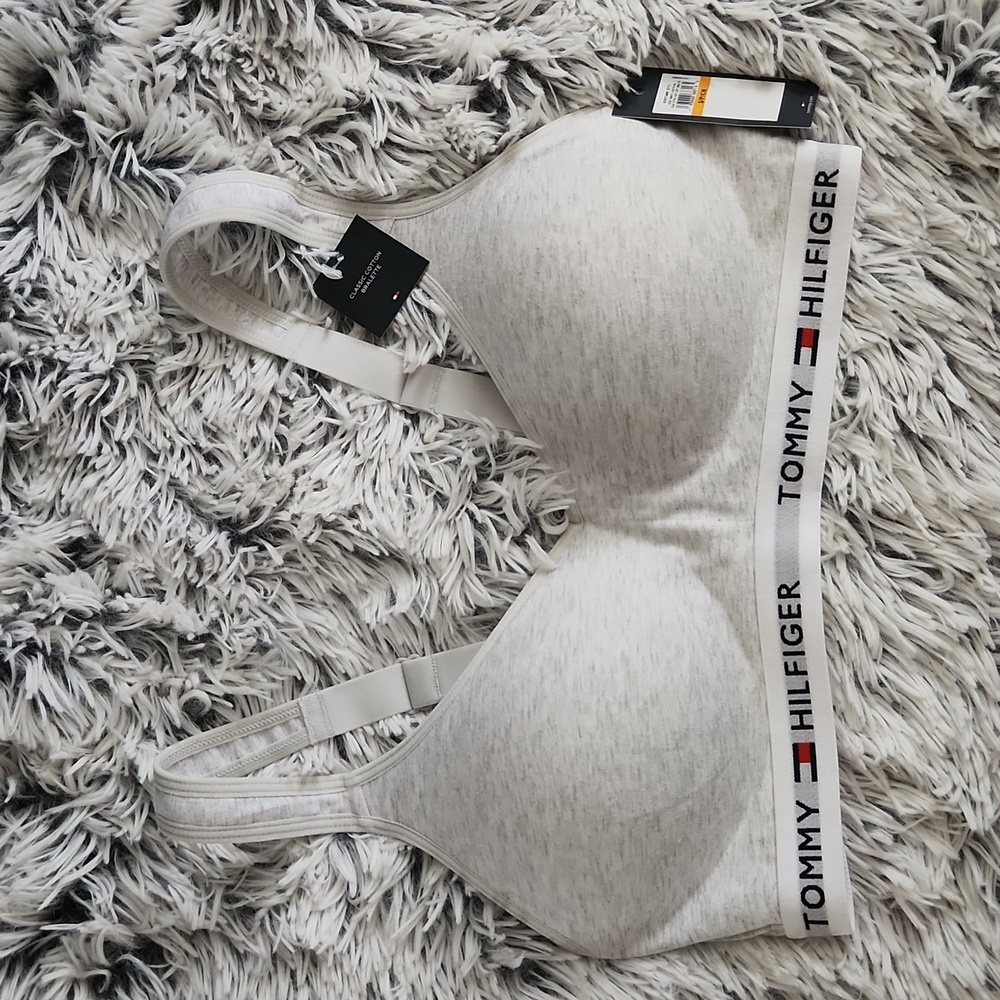 NWT Tommy Hilfiger Light Lift Wireless Bra Small